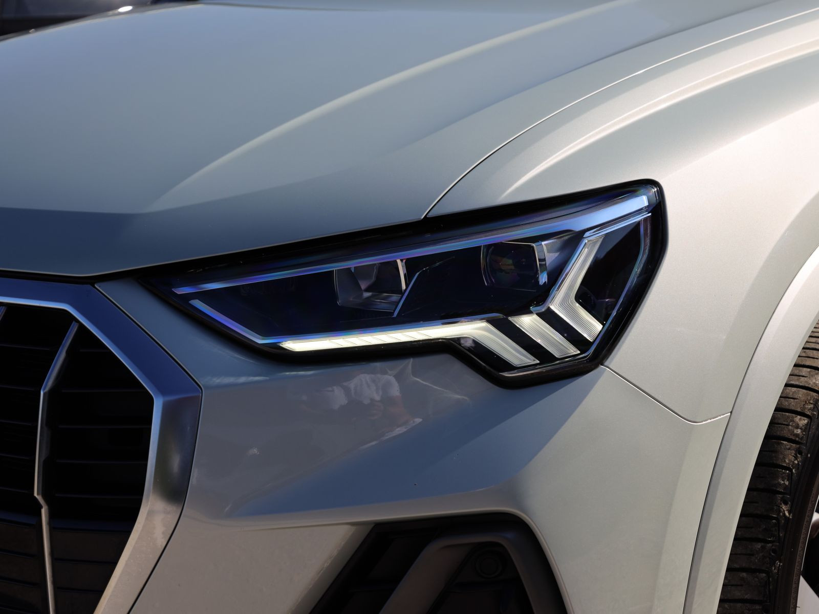 Audi Q3 S line 40TFSI qu Stronic Navi LED DAB EPH AHK