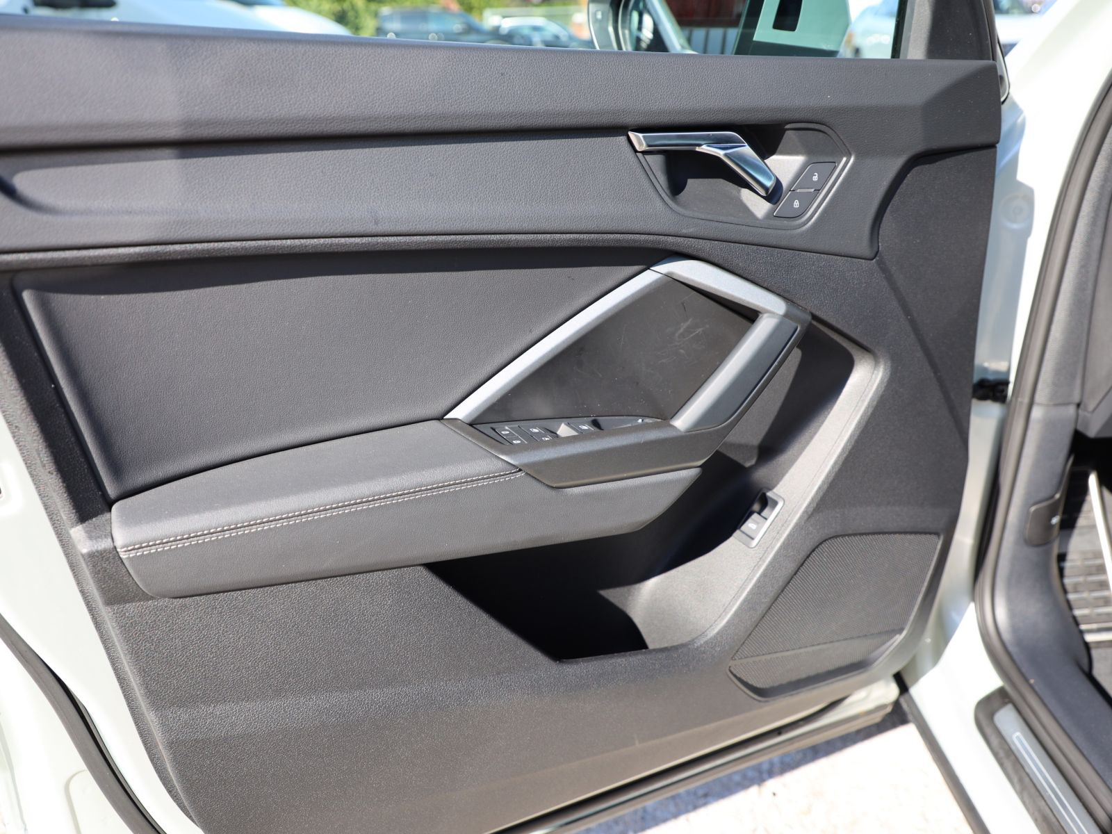 Audi Q3 S line 40TFSI qu Stronic Navi LED DAB EPH AHK