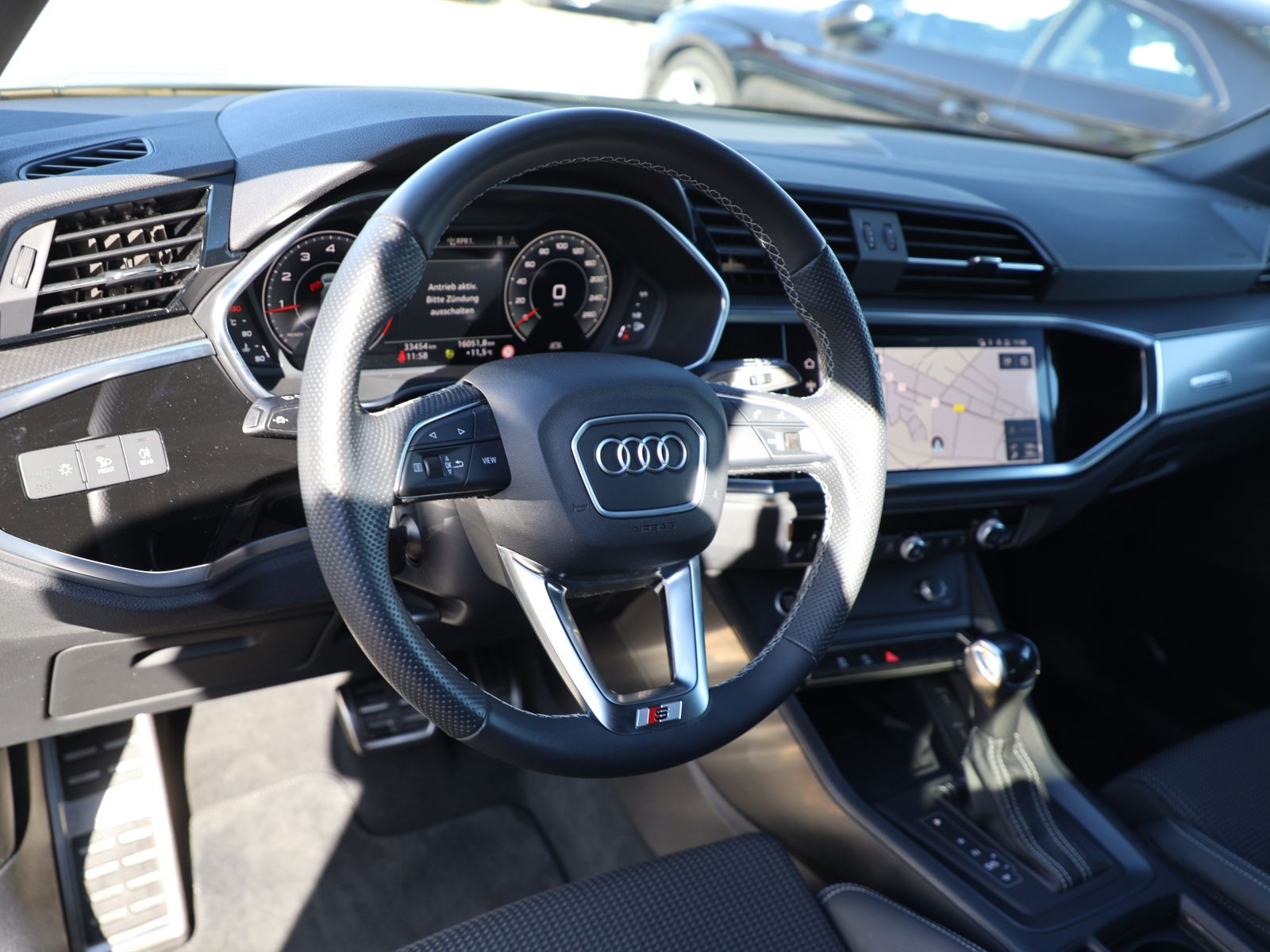 Audi Q3 S line 40TFSI qu Stronic Navi LED DAB EPH AHK