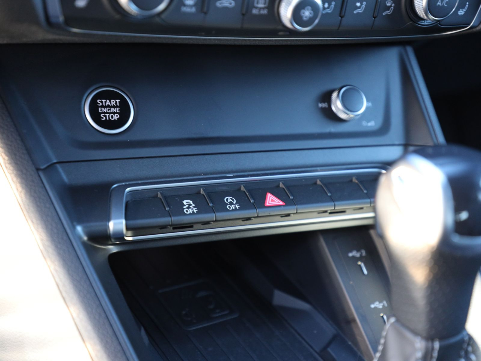 Audi Q3 S line 40TFSI qu Stronic Navi LED DAB EPH AHK