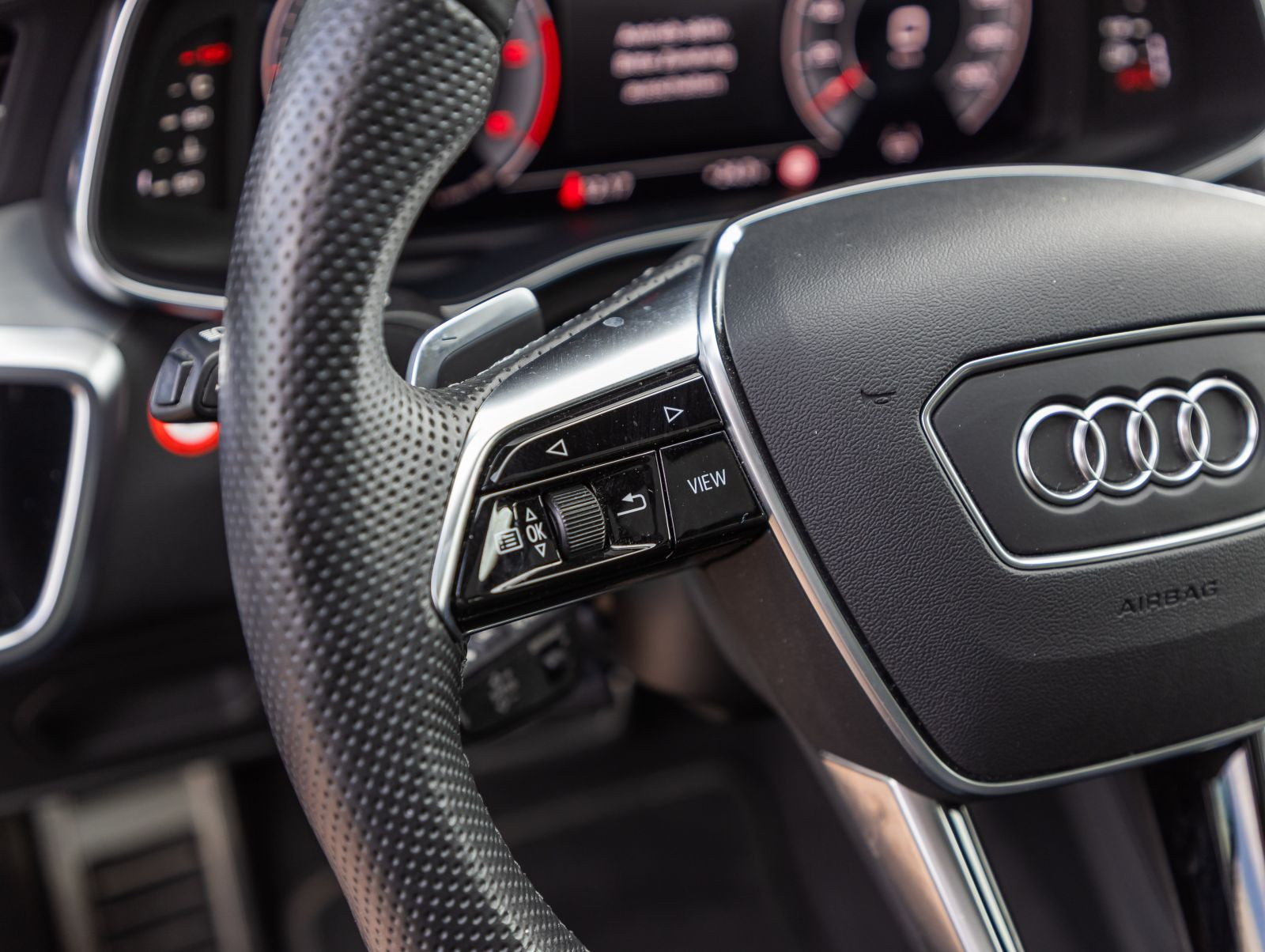 Audi A6 Avant S line 40TDI qu Navi LED ACC Panorama