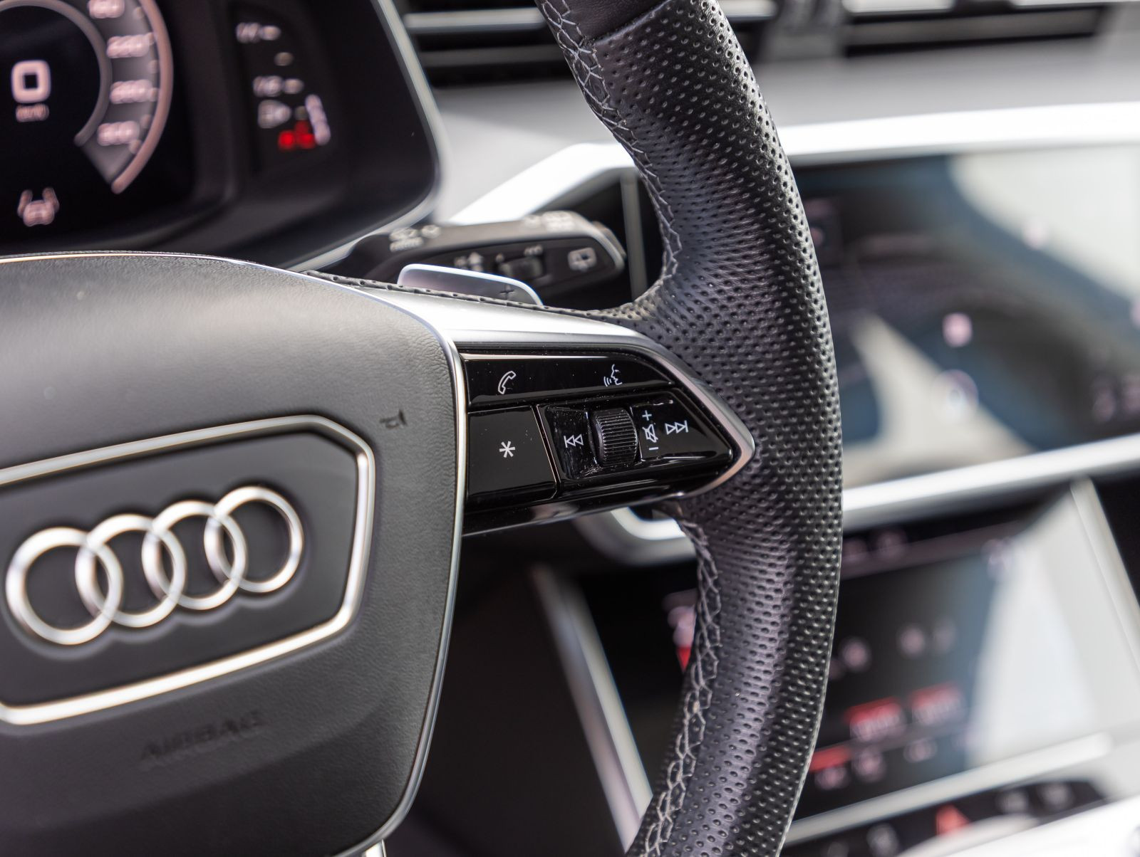 Audi A6 Avant S line 40TDI qu Navi LED ACC Panorama