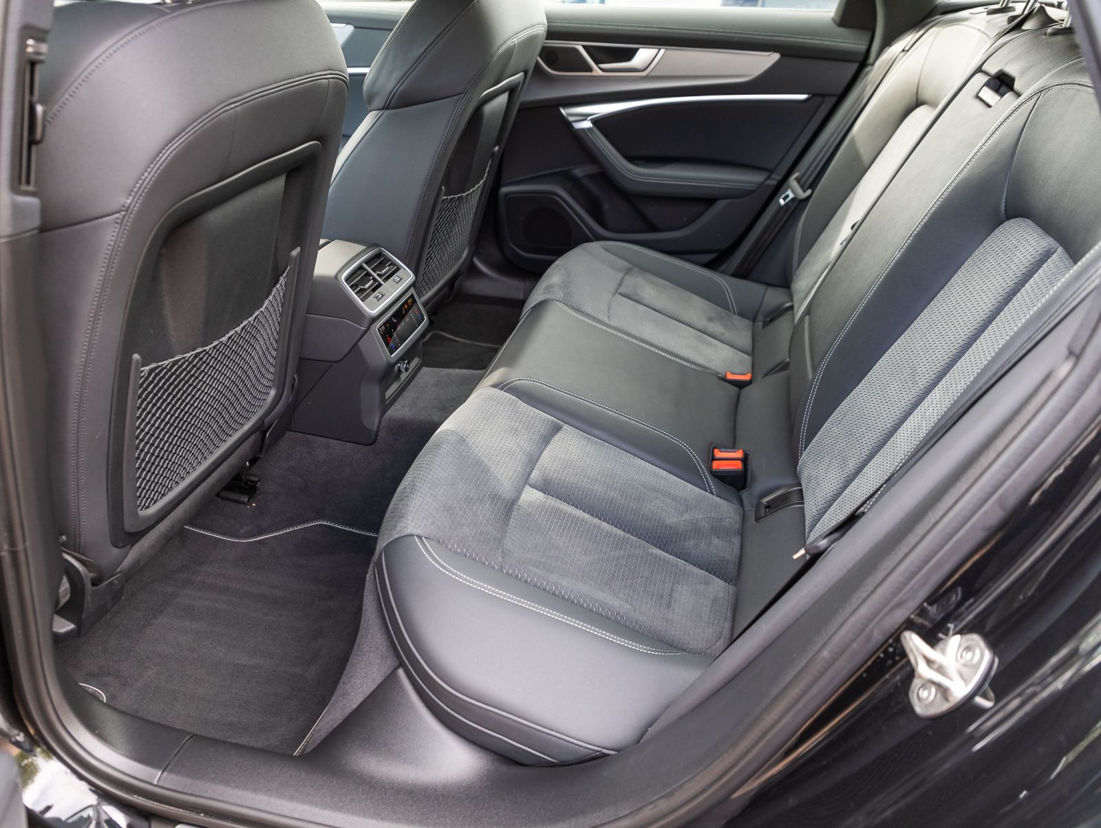 Audi A6 Avant S line 40TDI qu Navi LED ACC Panorama