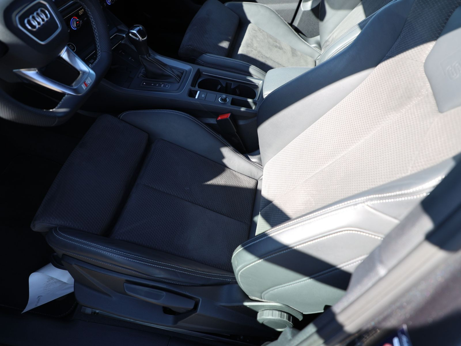 Audi Q3 Sportback S line 40TFSI qu Navi Matrix ACC AHK
