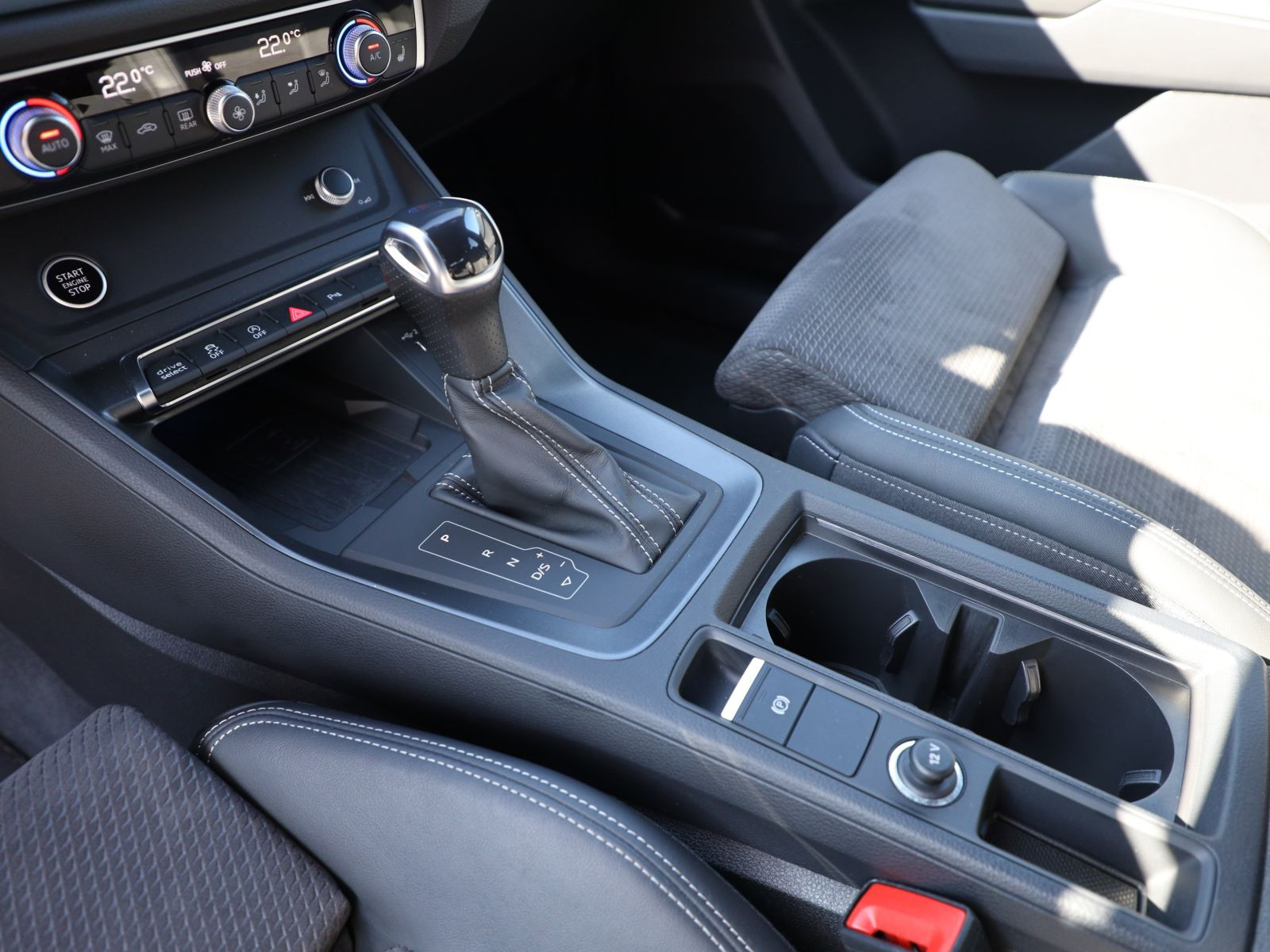 Audi Q3 Sportback S line 40TFSI qu Navi Matrix ACC AHK
