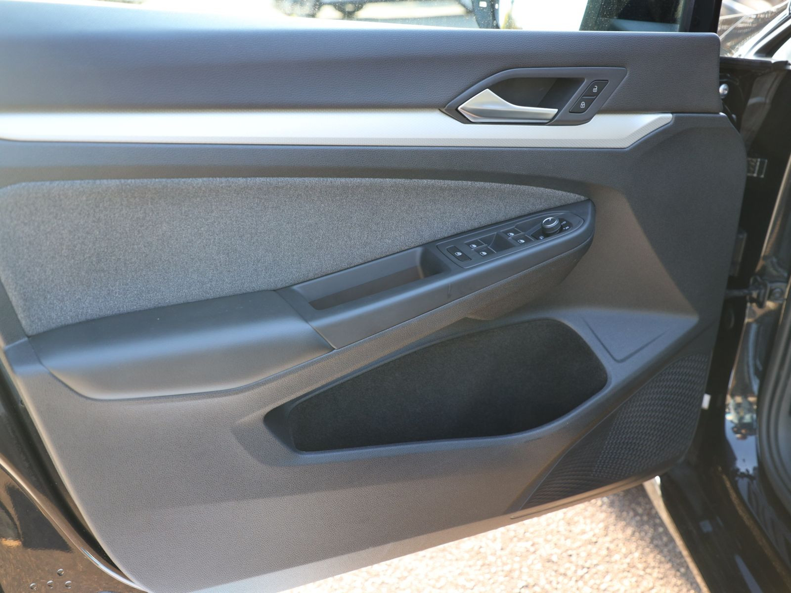 Volkswagen Golf VIII MOVE 2.0TDI Navi LED DAB EPH Carplay