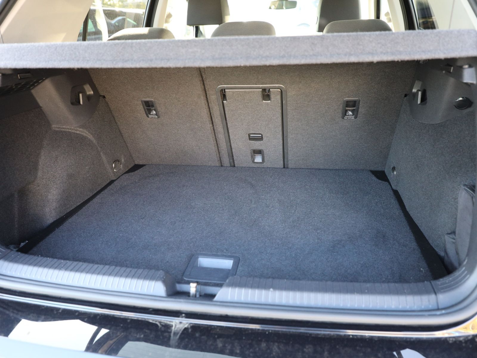 Volkswagen Golf VIII MOVE 2.0TDI Navi LED DAB EPH Carplay