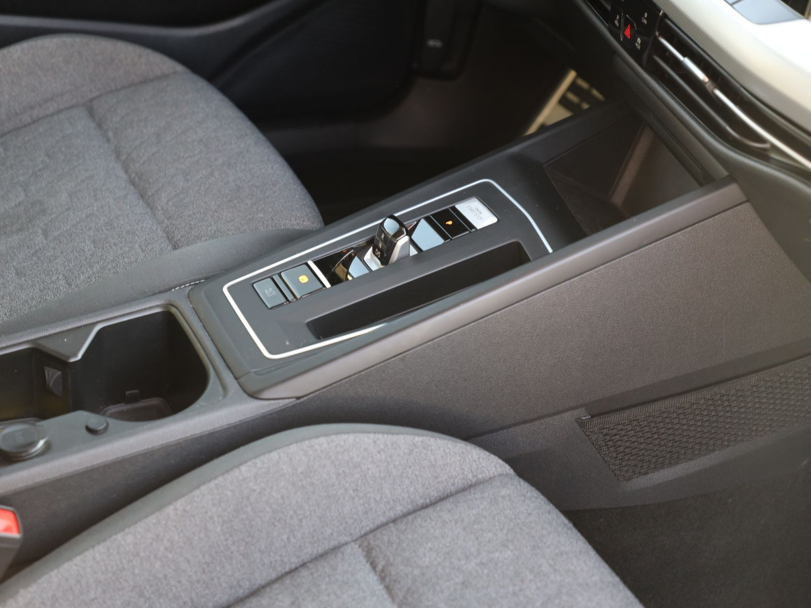 Volkswagen Golf VIII MOVE 2.0TDI Navi LED DAB EPH Carplay