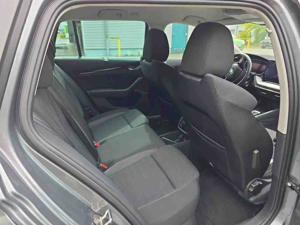 Skoda Octavia Combi Selection 1.5TSI e-TEC ACC LED