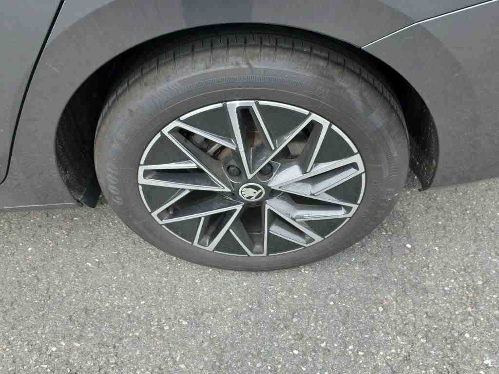 Skoda Octavia Combi Selection 1.5TSI e-TEC ACC LED