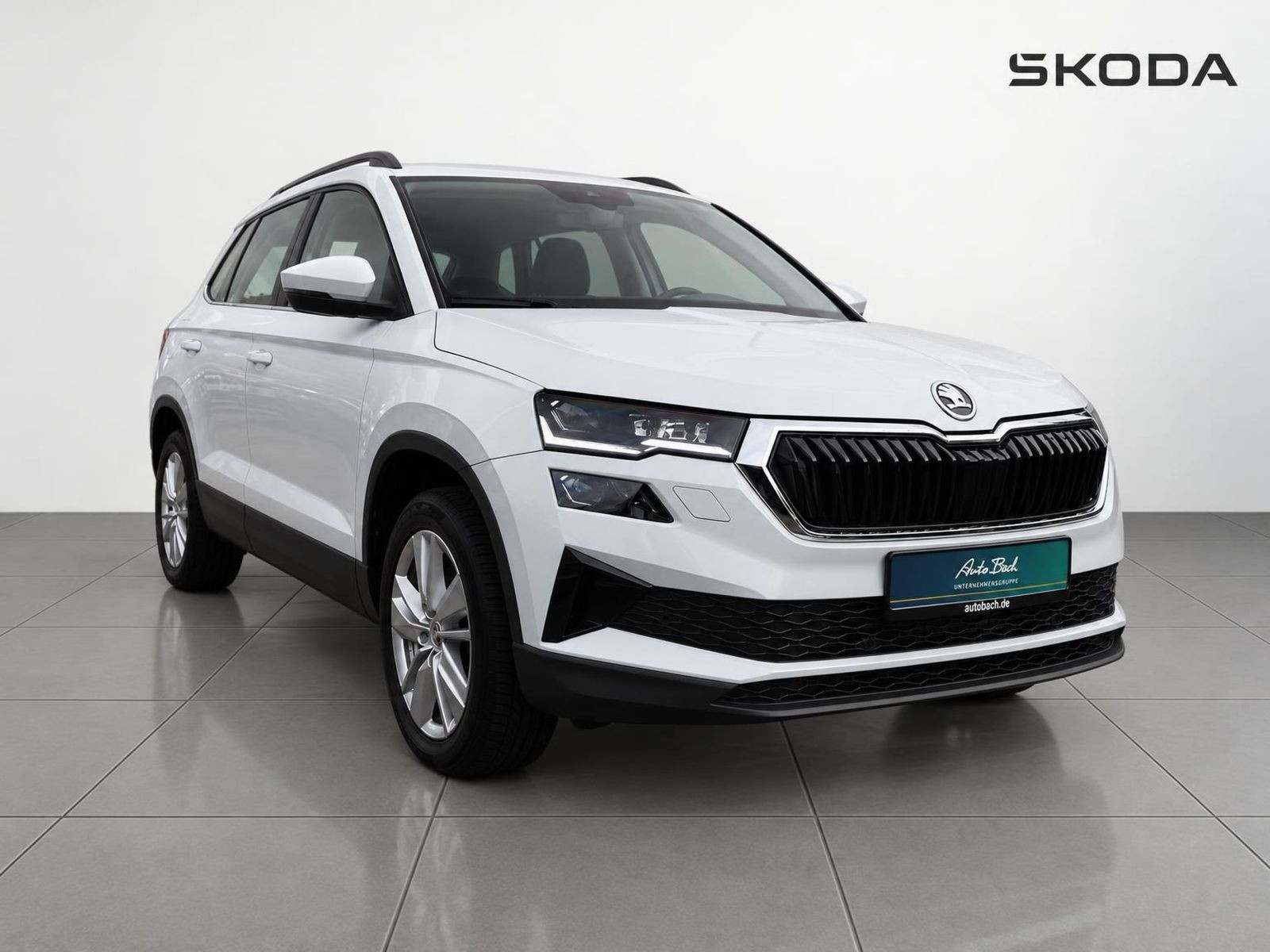 Skoda Karoq Selection 1.5TSI Panorama ACC Navi LED EPH