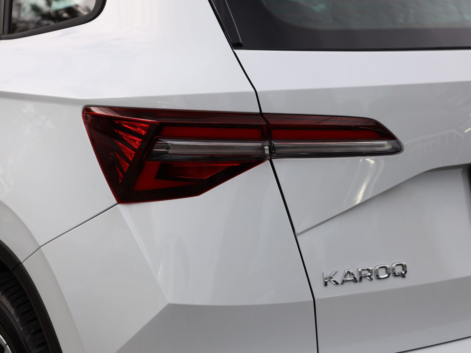 Skoda Karoq Selection 1.5TSI Panorama ACC Navi LED EPH