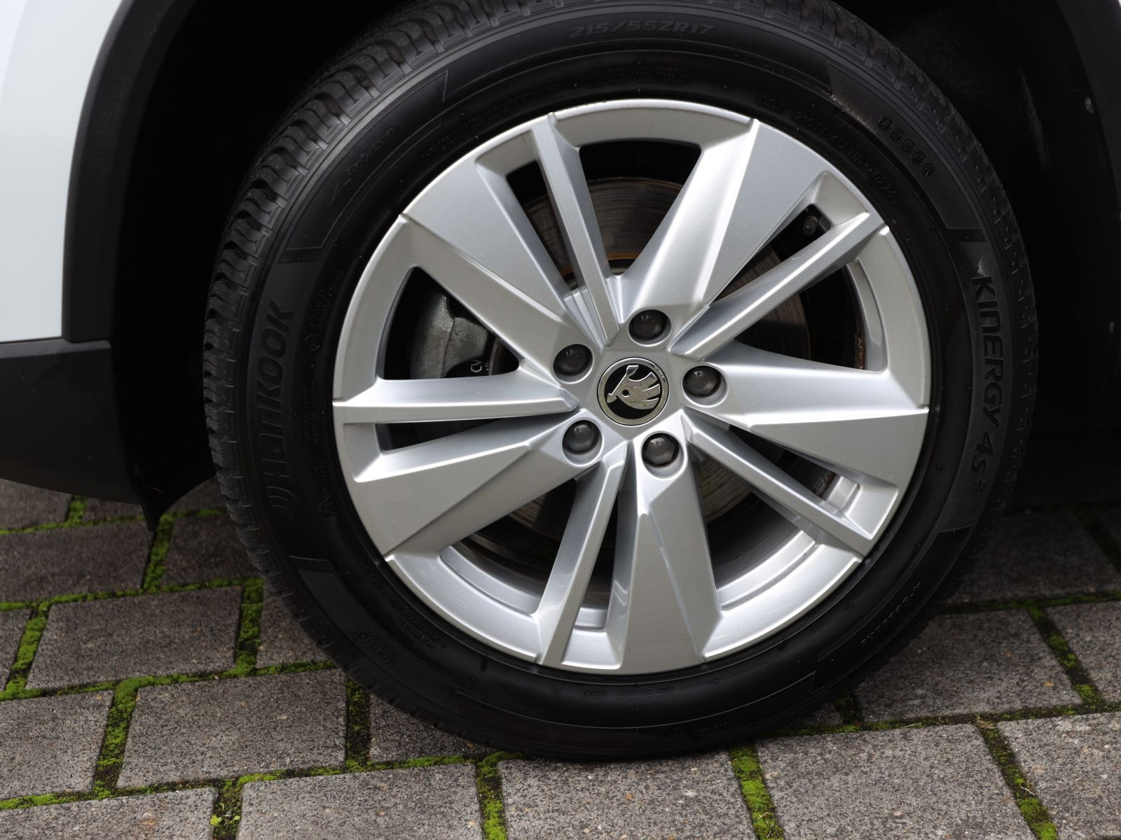 Skoda Karoq Selection 1.5TSI Panorama ACC Navi LED EPH