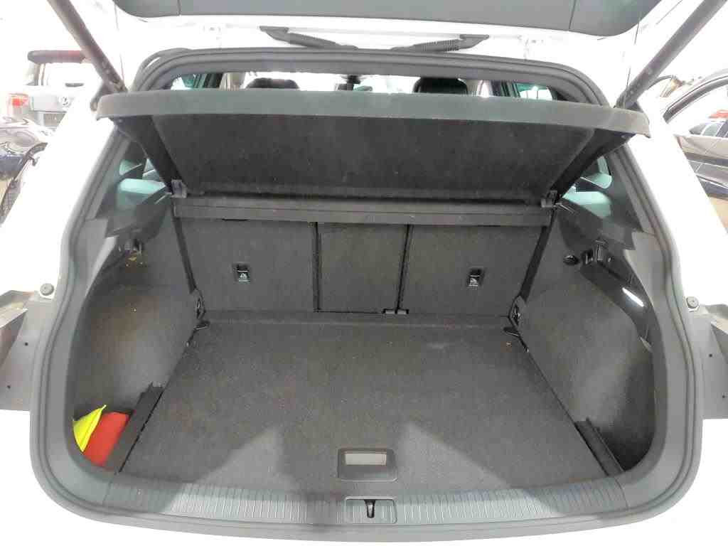 Volkswagen Tiguan 1.5 TSI Active DSG Matrix HUD AHK Standhzg