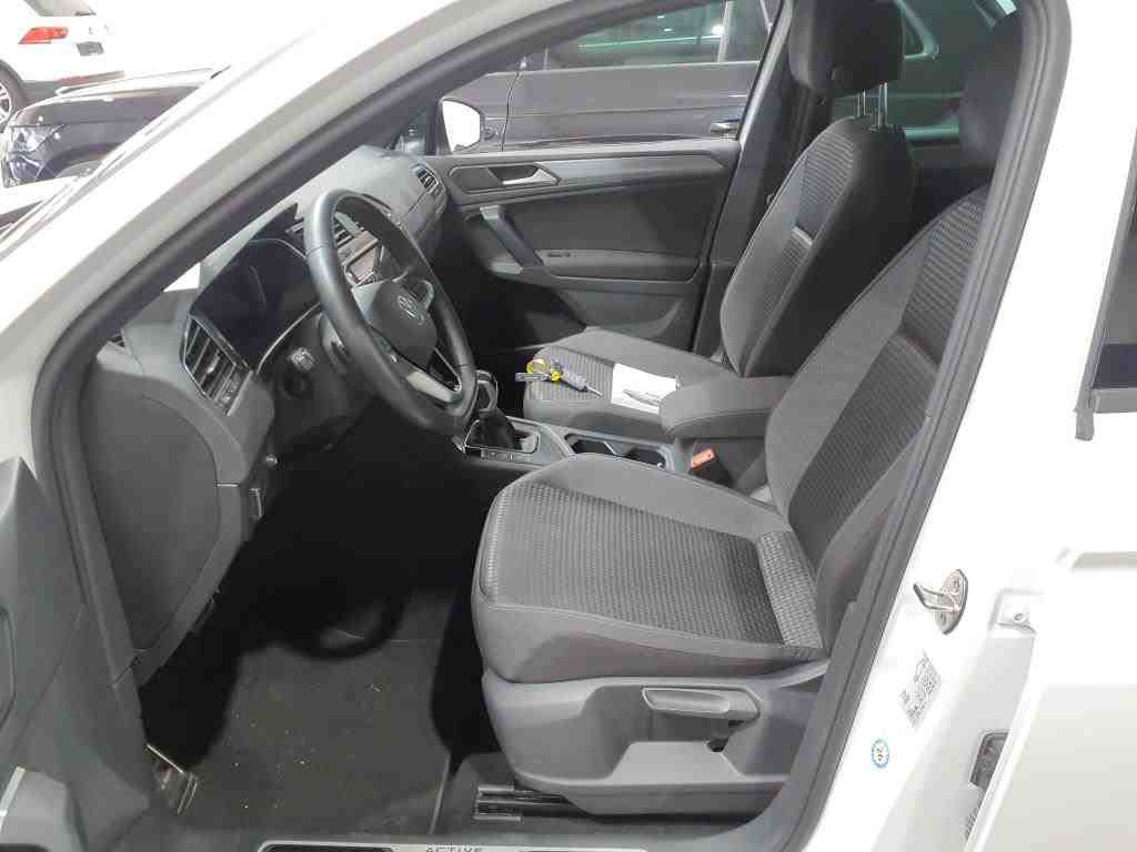 Volkswagen Tiguan 1.5 TSI Active DSG Matrix HUD AHK Standhzg