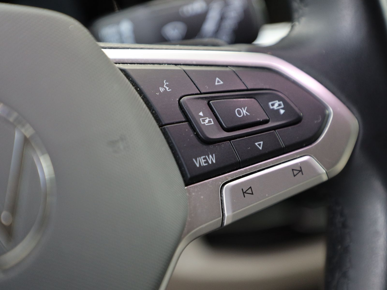 Volkswagen T7 Multivan 2.0 TSI DSG Life, AHK, Navi, LED-Matrix, Rückfahrkamera