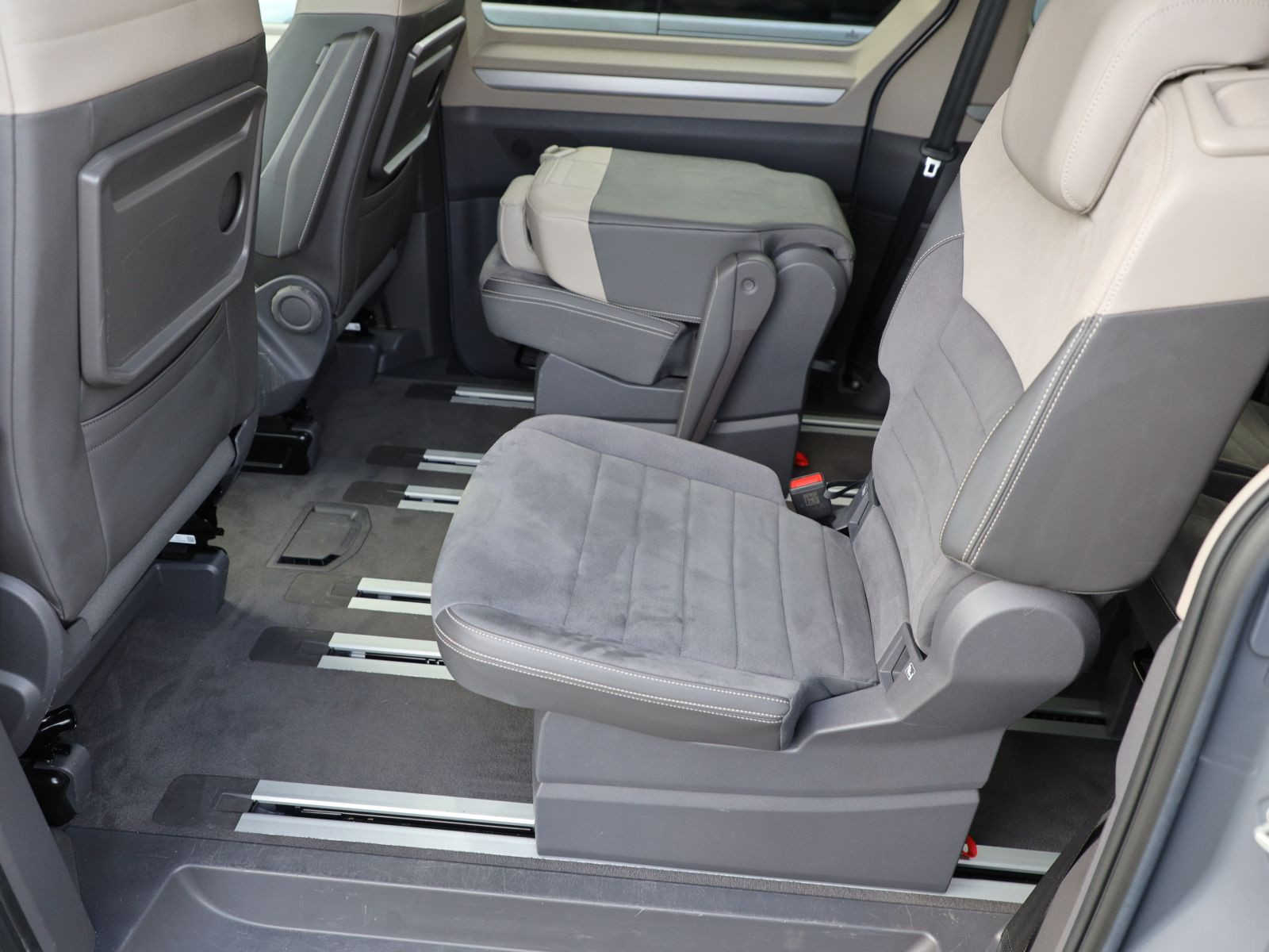 Volkswagen T7 Multivan 2.0 TSI DSG Life, AHK, Navi, LED-Matrix, Rückfahrkamera