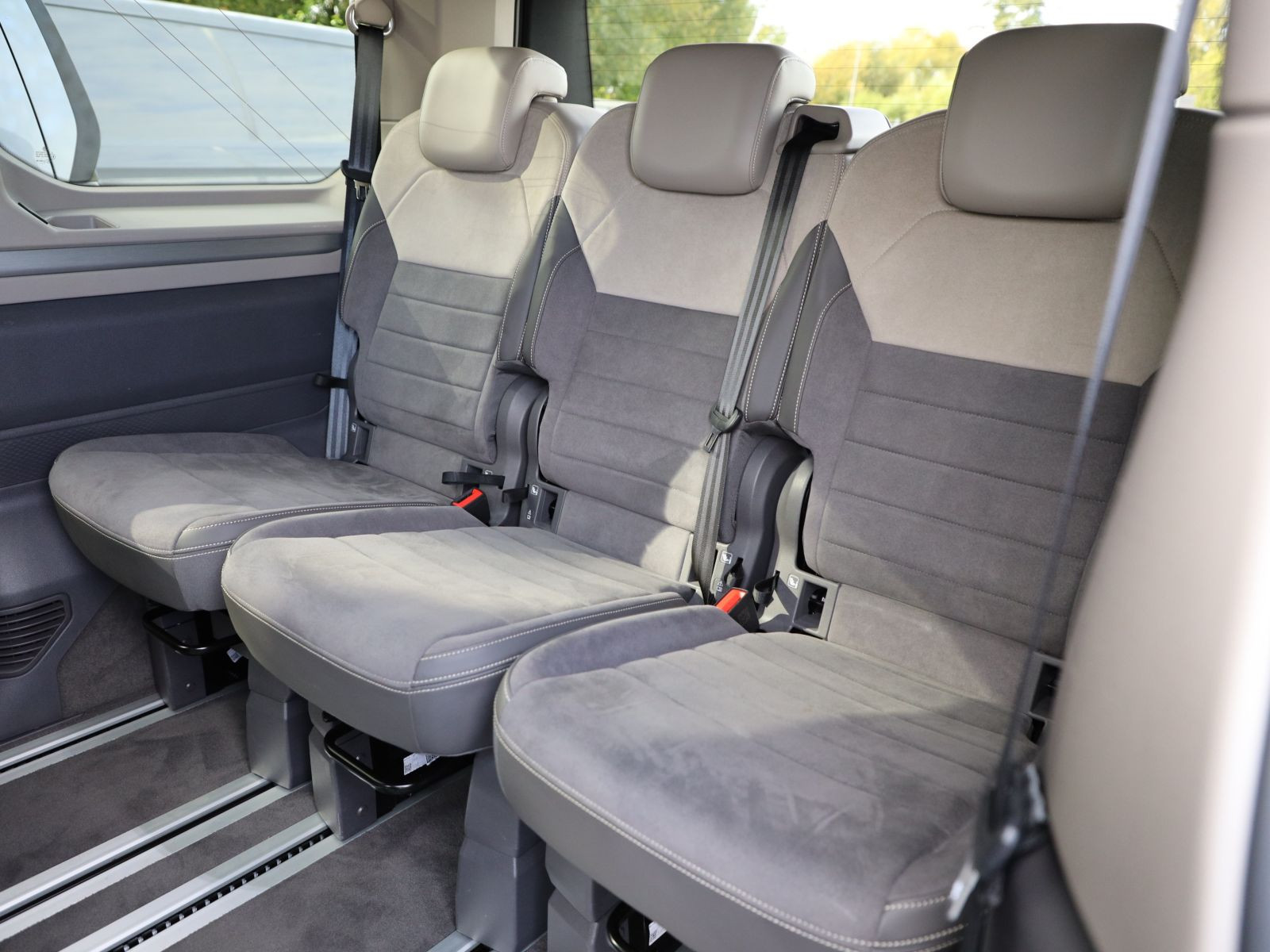 Volkswagen T7 Multivan 2.0 TSI DSG Life, AHK, Navi, LED-Matrix, Rückfahrkamera