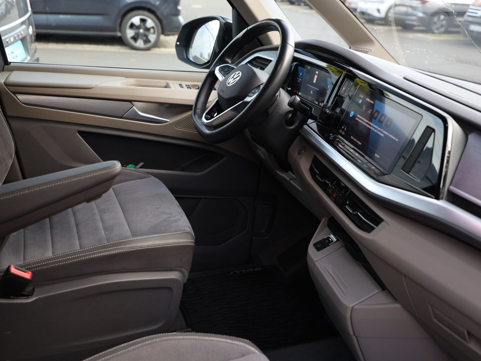 Volkswagen T7 Multivan 2.0 TSI DSG Life, AHK, Navi, LED-Matrix, Rückfahrkamera