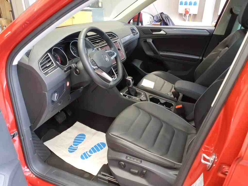 Volkswagen Tiguan 2.0 TSI DSG Life 4Motion, Standheizung, Panoramadach, Leder, Rückfahrkamera