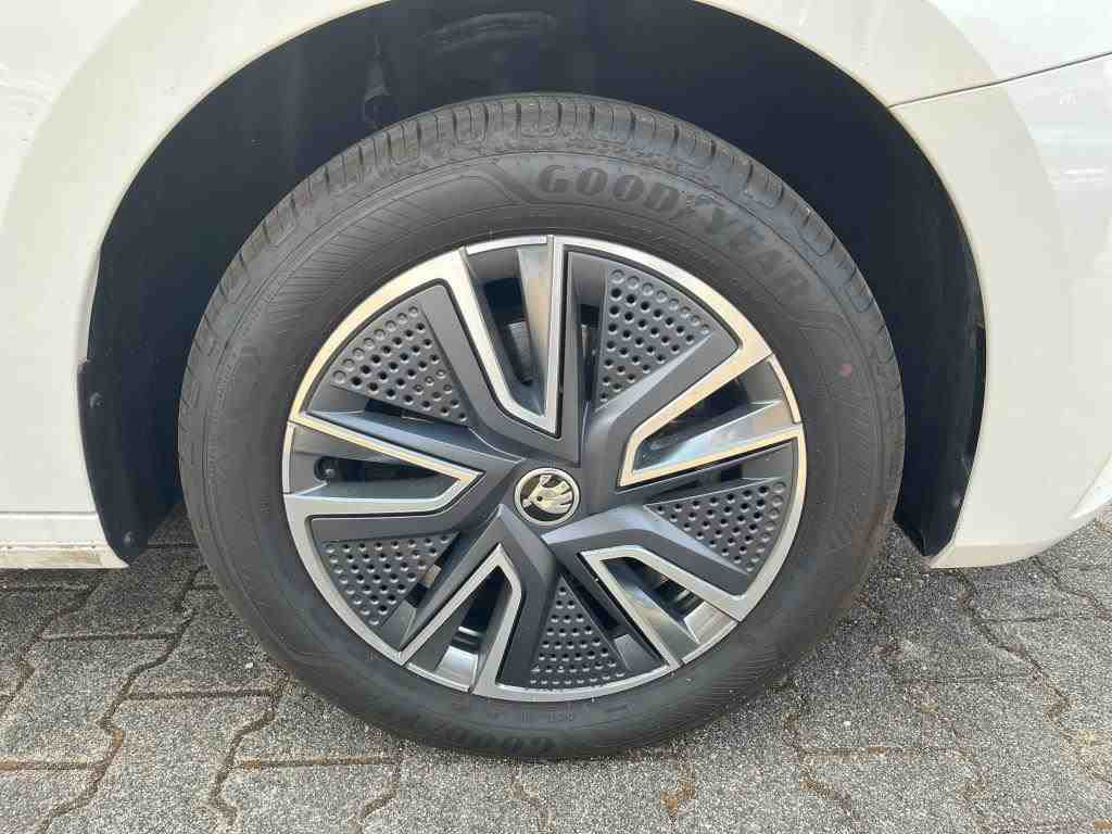 Skoda Fabia Tour 1.5 TSI DSG Sitzhzg LED GRA Car Play