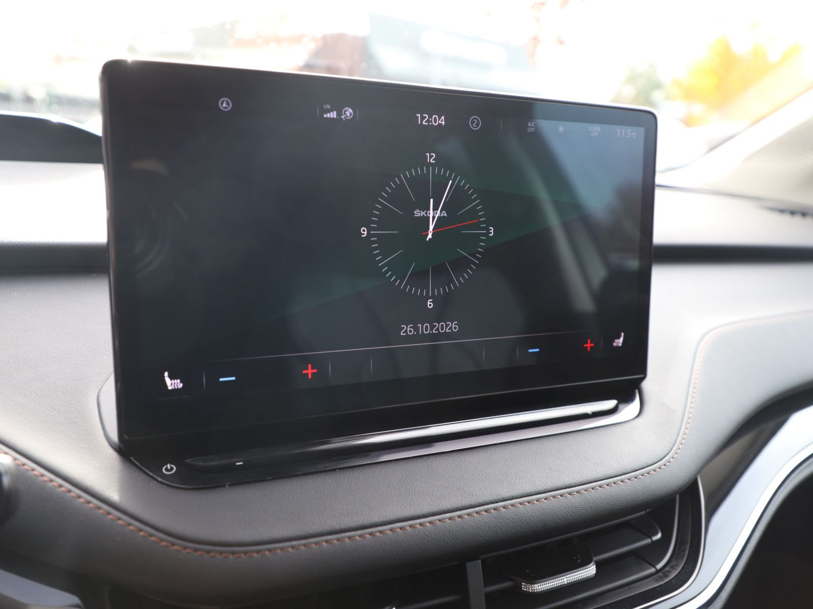 Skoda Enyaq 80 iV Panorama Sitzhzg HuD LED AHK