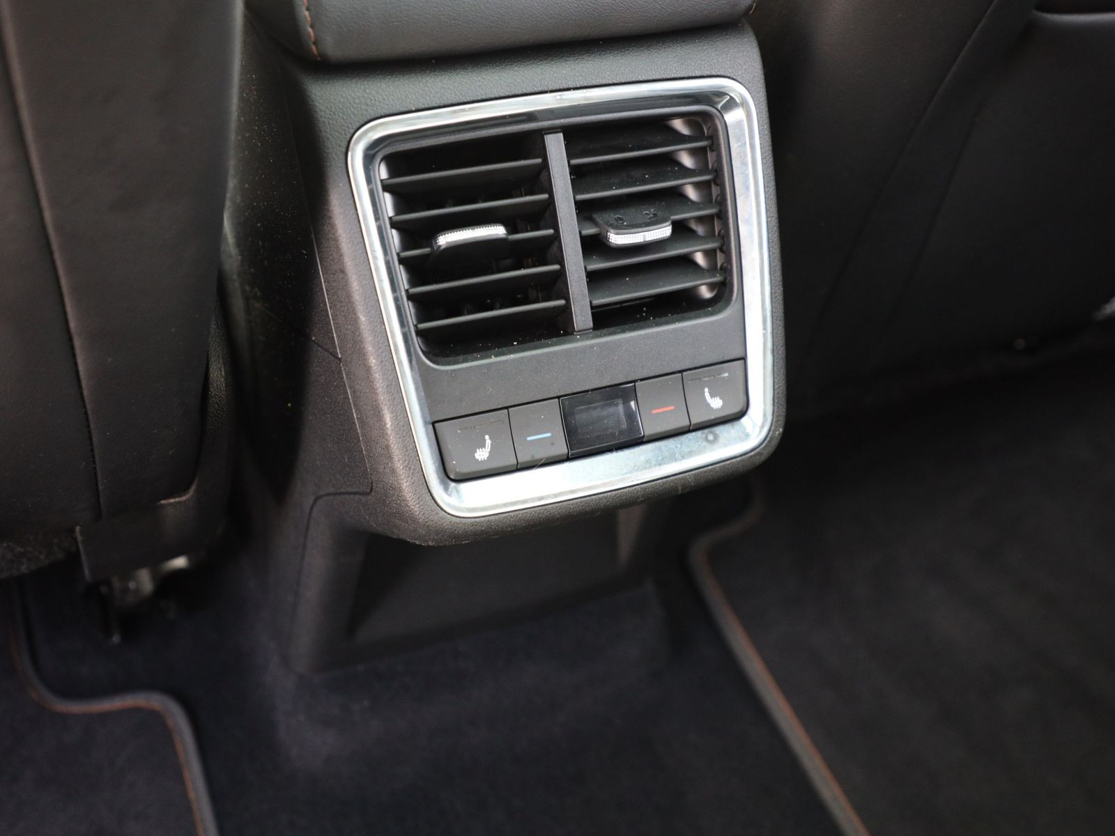 Skoda Enyaq 80 iV Panorama Sitzhzg HuD LED AHK