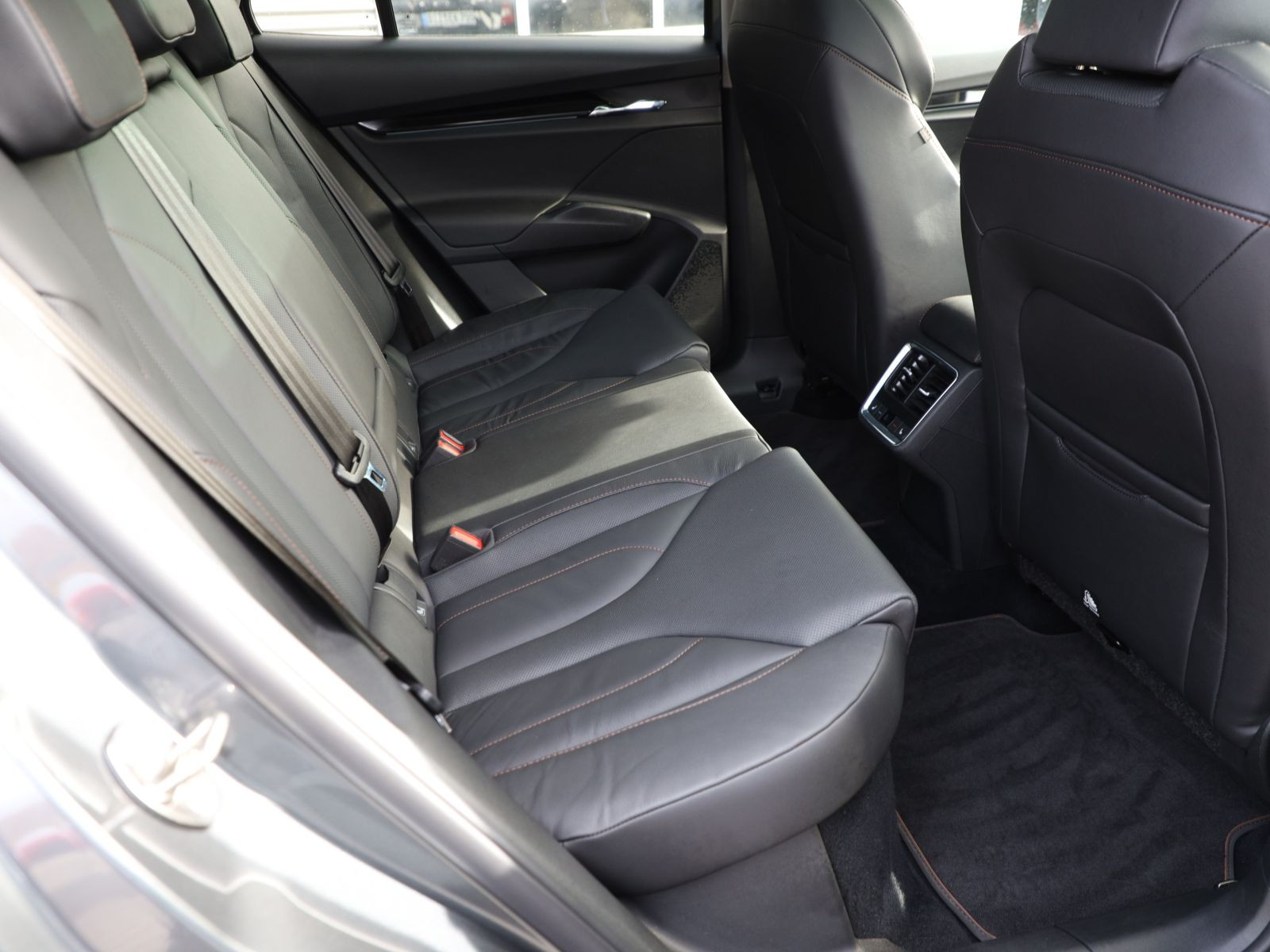 Skoda Enyaq 80 iV Panorama Sitzhzg HuD LED AHK