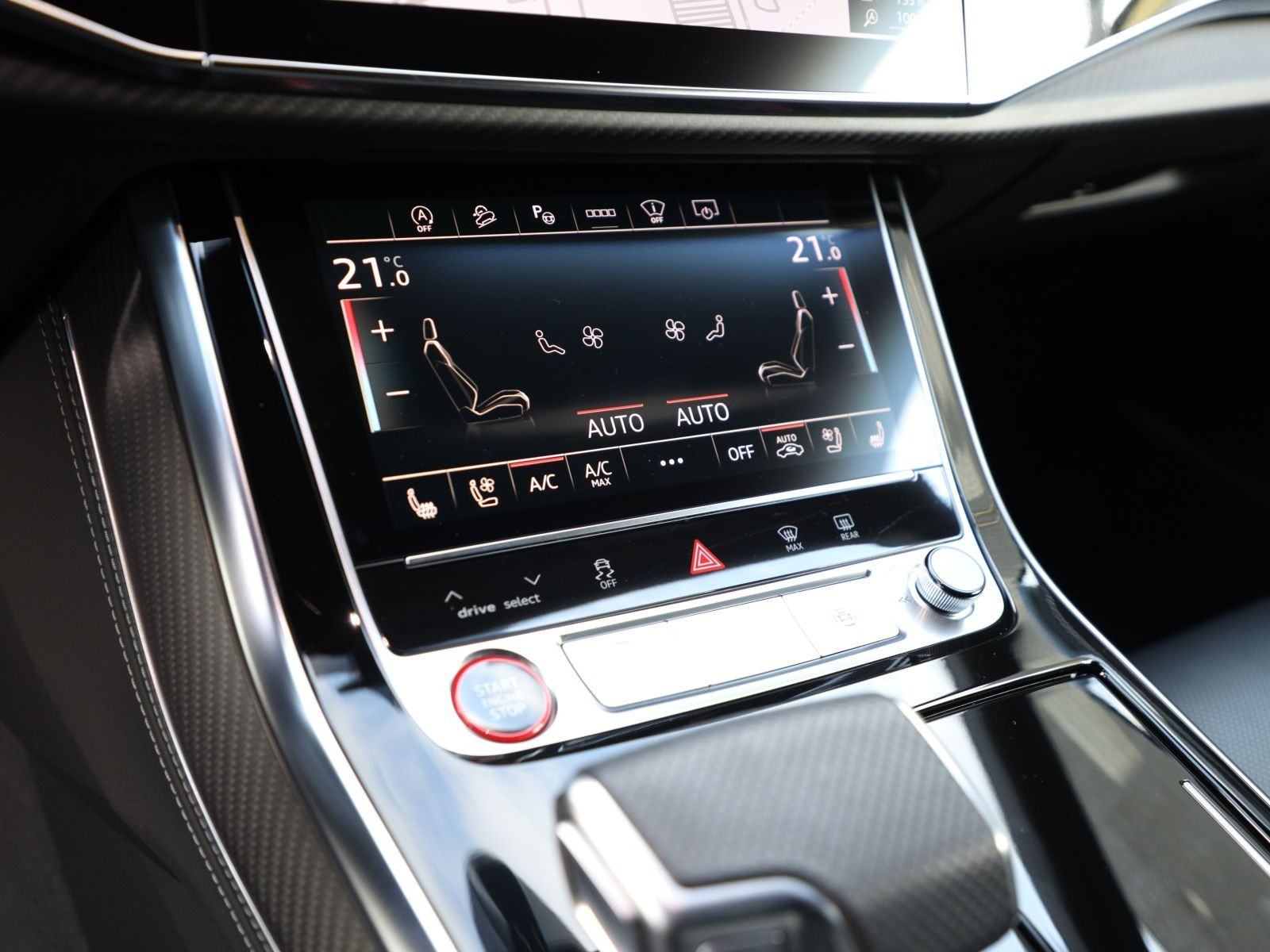 Audi RS Q8 Navi LED HuD Panorama Luftfederung AHK