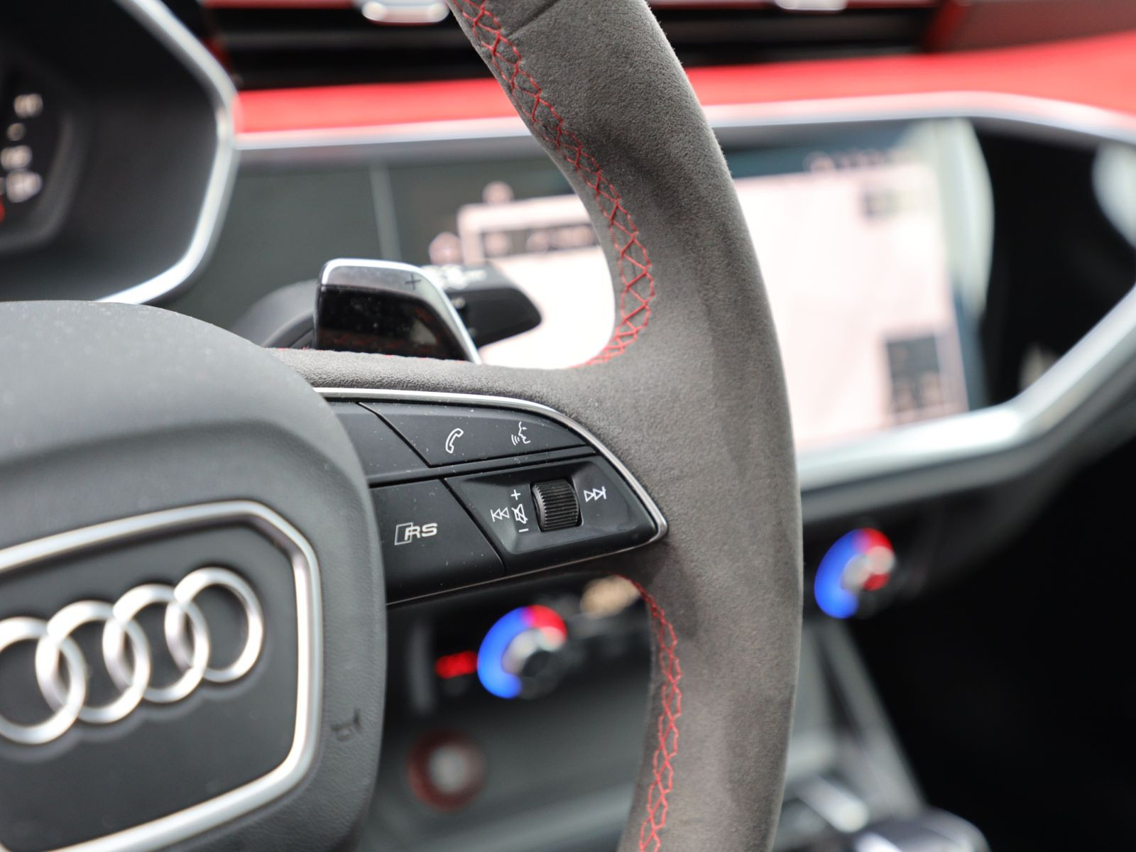 Audi RS Q3 Sportback Navi Matrix Panorama ACC AHK