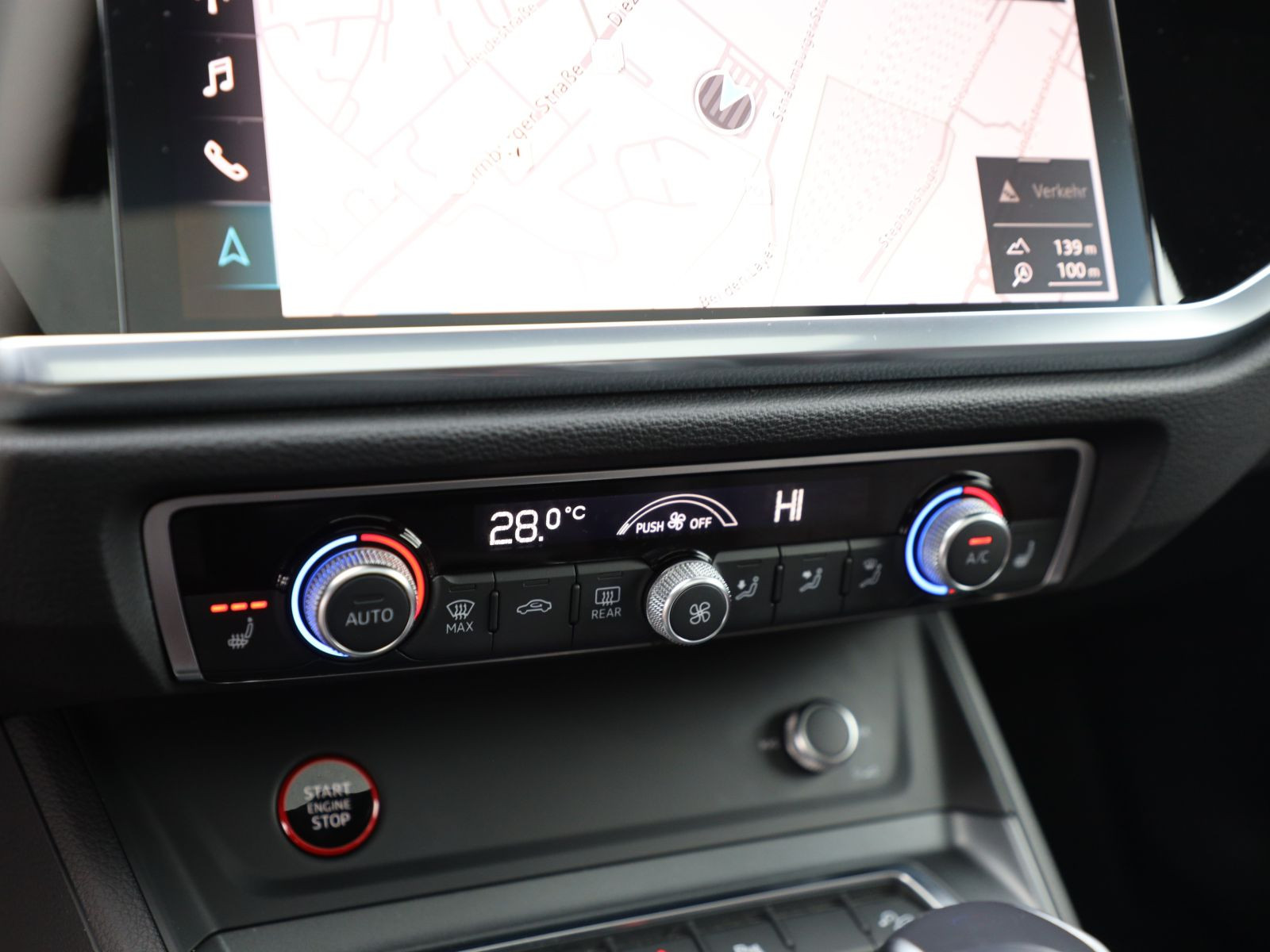Audi RS Q3 Sportback Navi Matrix Panorama ACC AHK