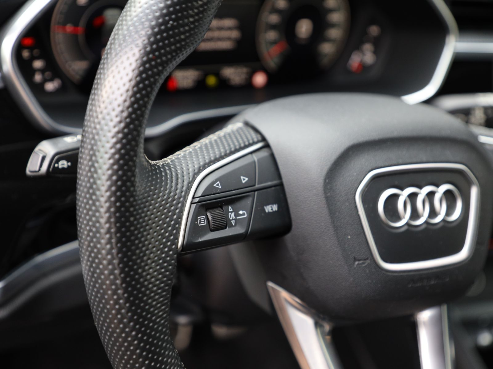 Audi Q3 Sportback S line 40TDI qu Navi Matrix ACC AHK