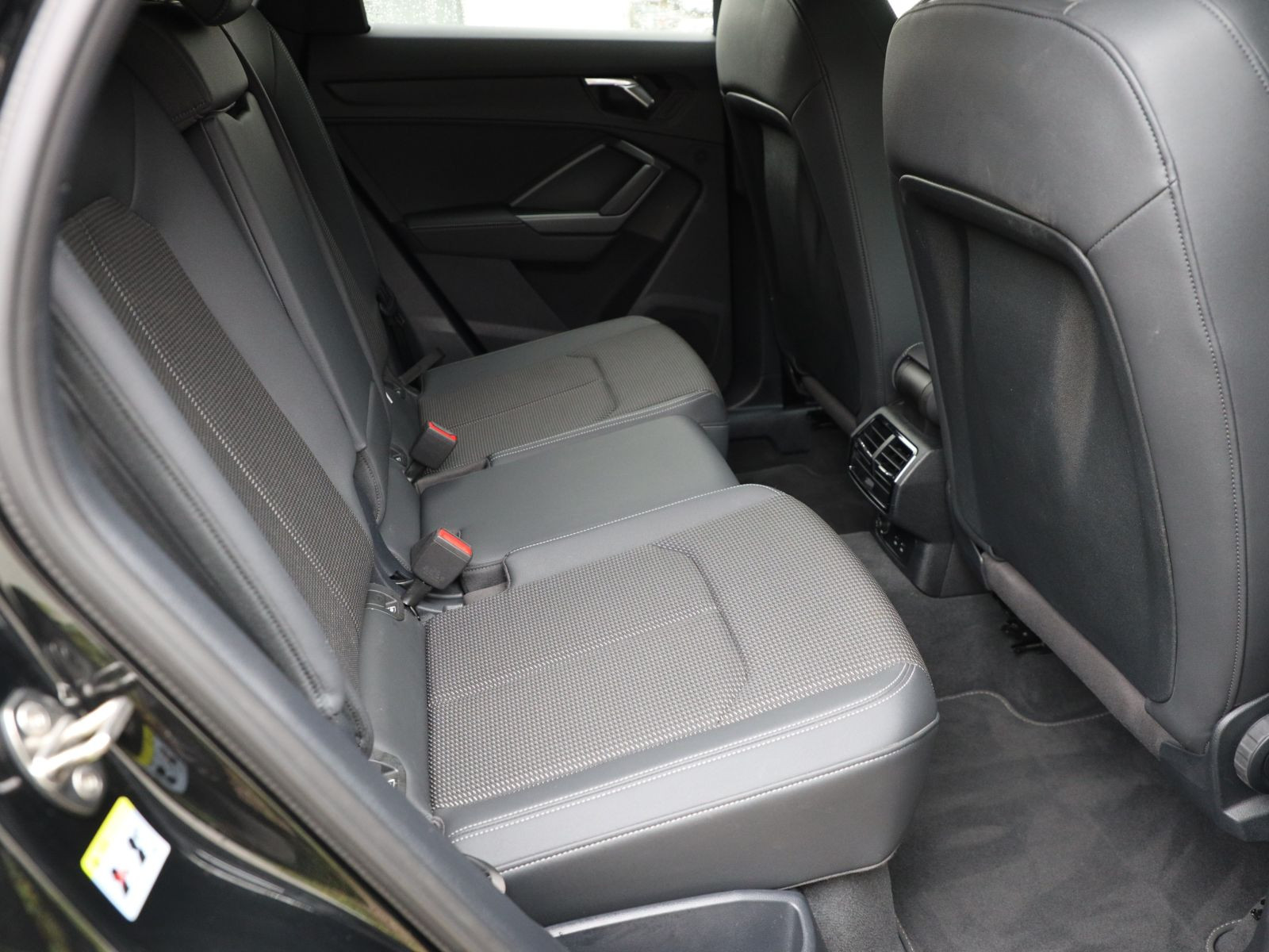 Audi Q3 Sportback S line 40TDI qu Navi Matrix ACC AHK