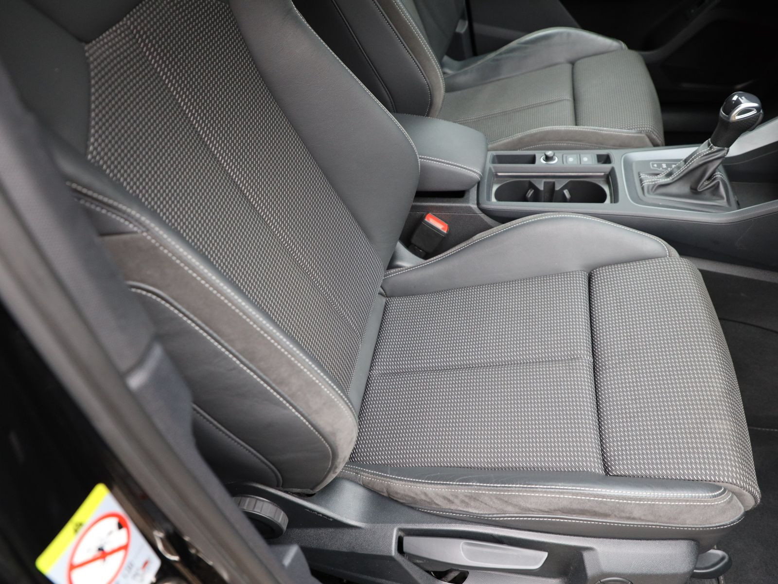 Audi Q3 Sportback S line 40TDI qu Navi Matrix ACC AHK