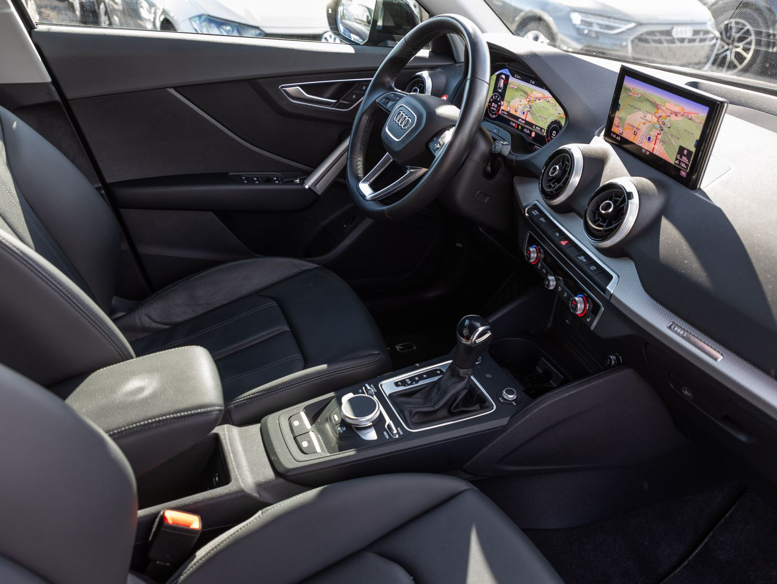 Audi Q2 S line 35TFSI Stronic Navi LED ACC EPH AHK