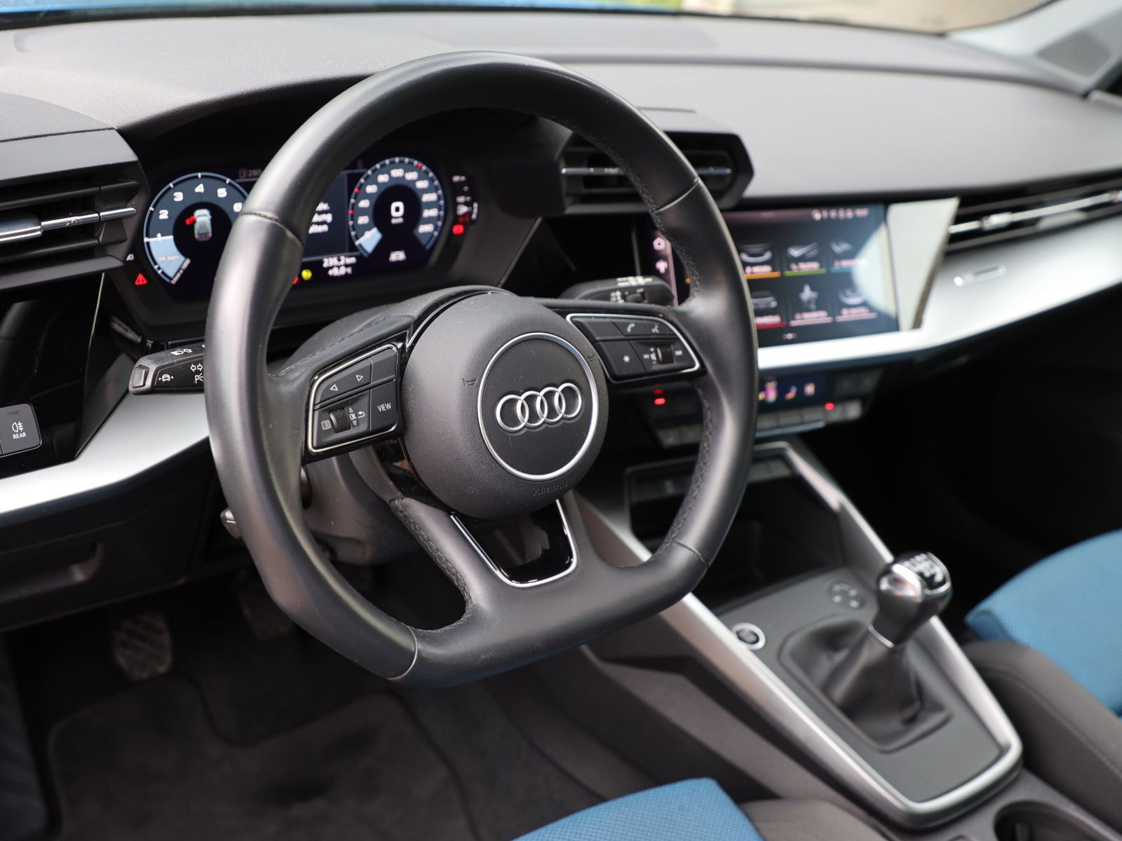 Audi A3 Sportback Advanced 30TFSI LED GRA EPH CarPlay