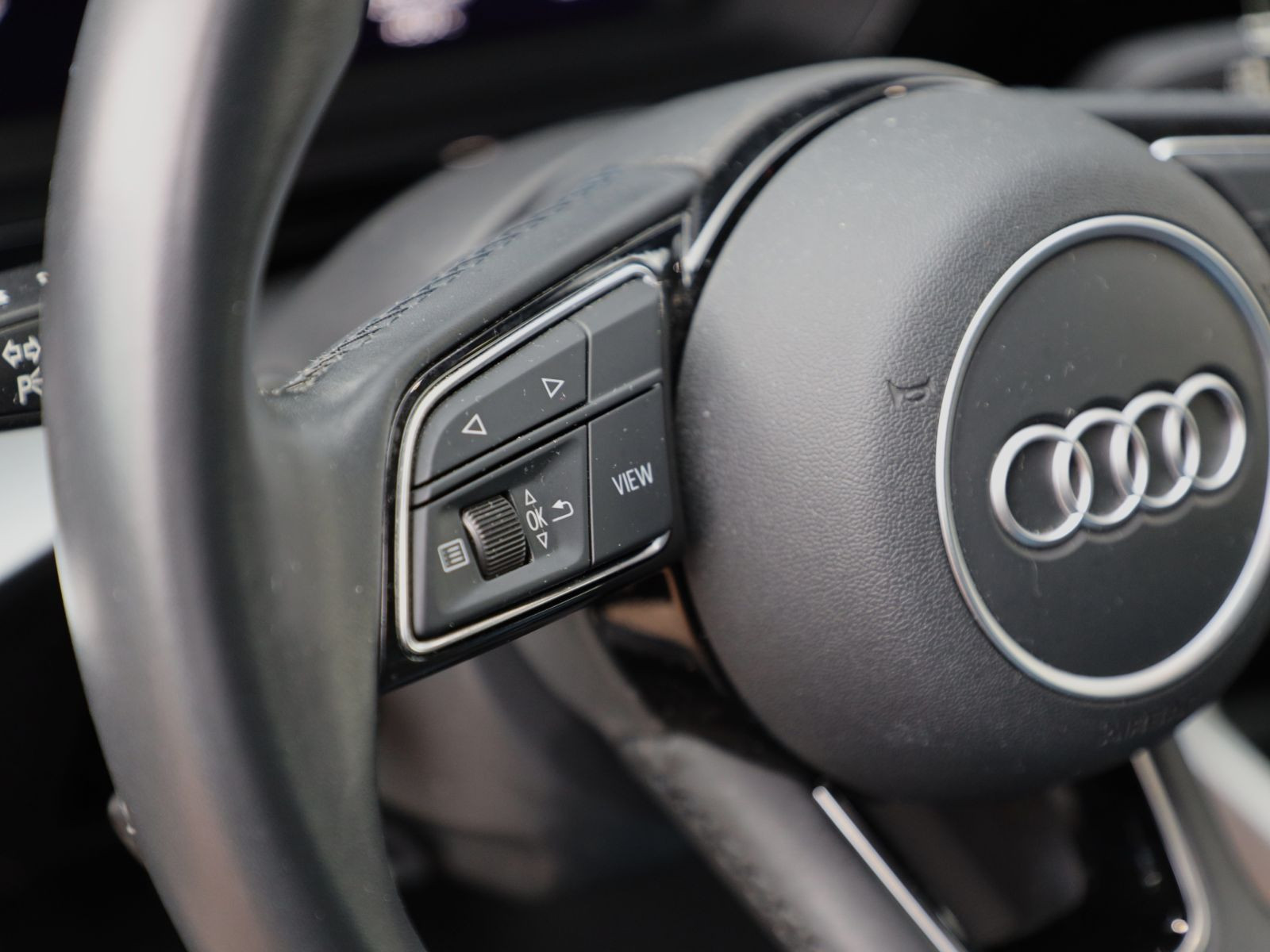 Audi A3 Sportback Advanced 30TFSI LED GRA EPH CarPlay