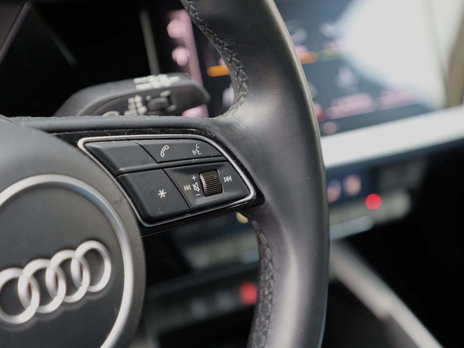 Audi A3 Sportback Advanced 30TFSI LED GRA EPH CarPlay