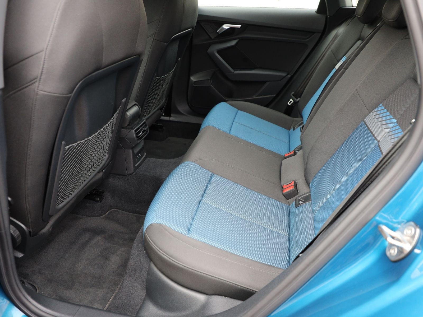 Audi A3 Sportback Advanced 30TFSI LED GRA EPH CarPlay