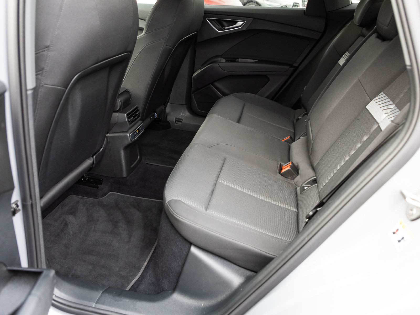 Audi Q4 Sportback e-tron 35 Matrix Standklima GRA EPH