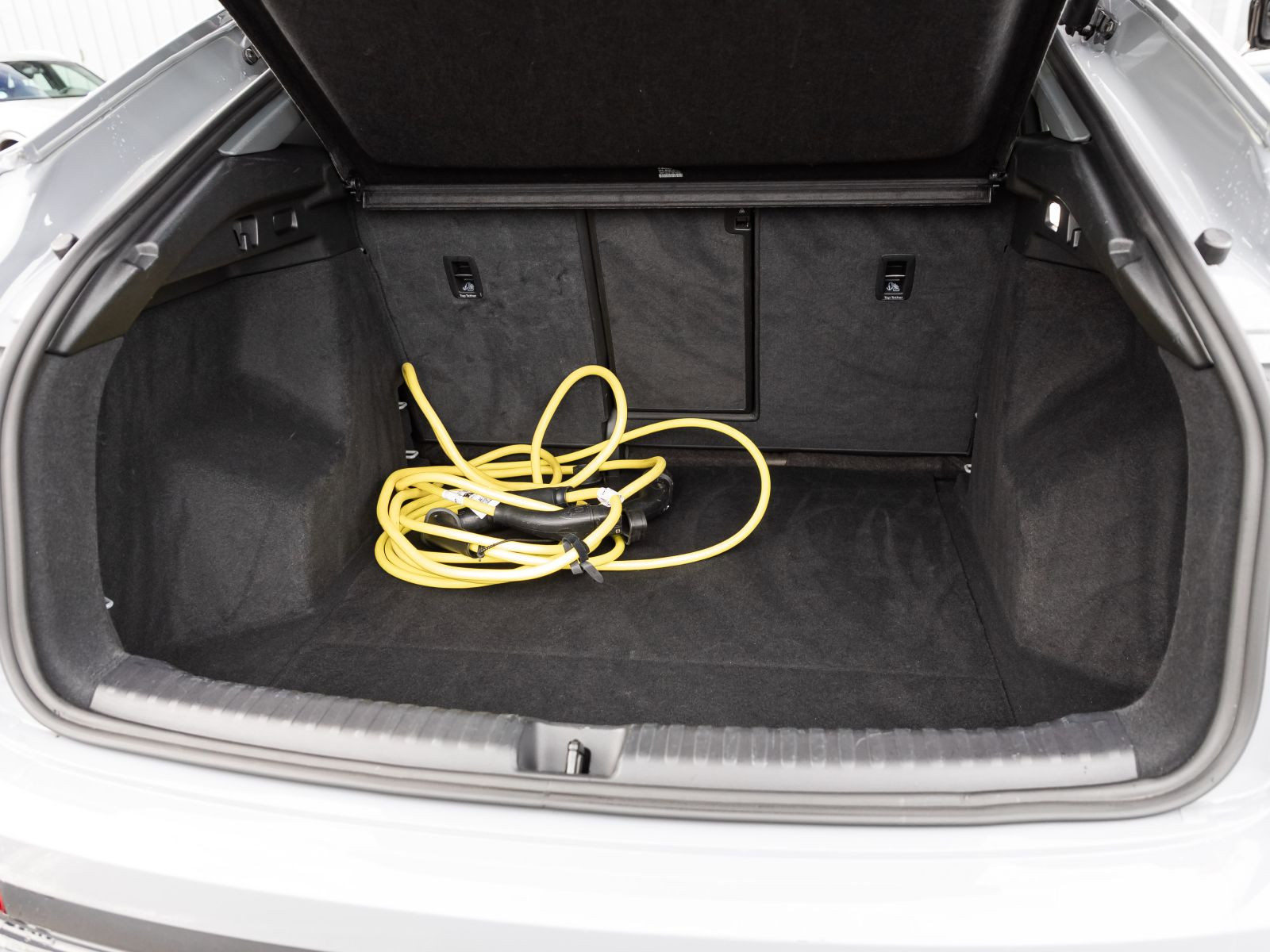 Audi Q4 Sportback e-tron 35 Matrix Standklima GRA EPH