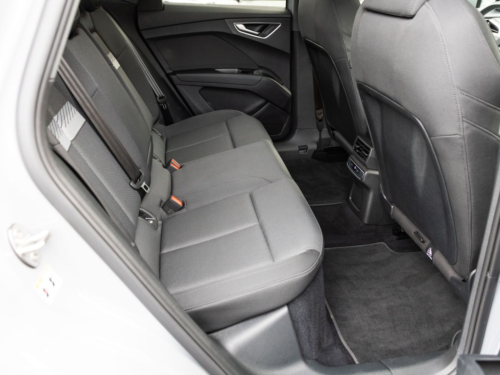 Audi Q4 Sportback e-tron 35 Matrix Standklima GRA EPH