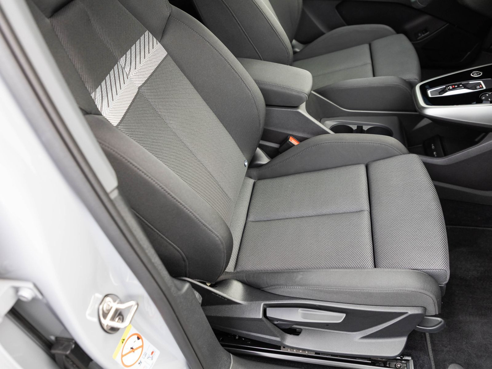 Audi Q4 Sportback e-tron 35 Matrix Standklima GRA EPH