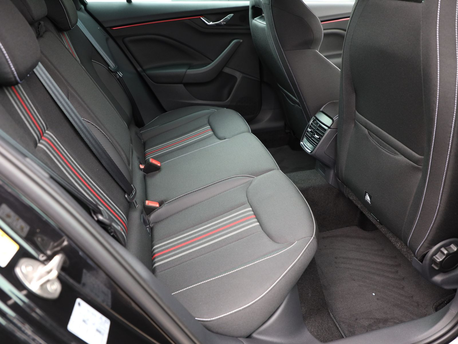 Skoda Kamiq Monte Carlo 1.5TSI Panorama ACC AHK Navi