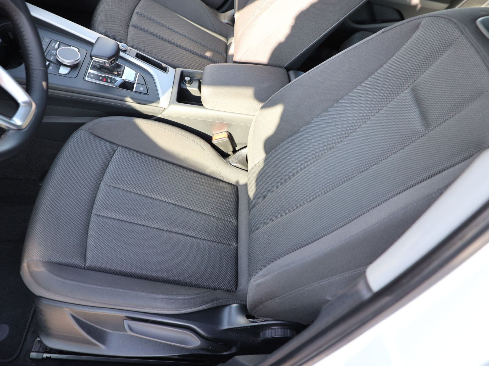 Audi A4 allroad 45TFSI qu Stronic Navi Xenon GRA EPH