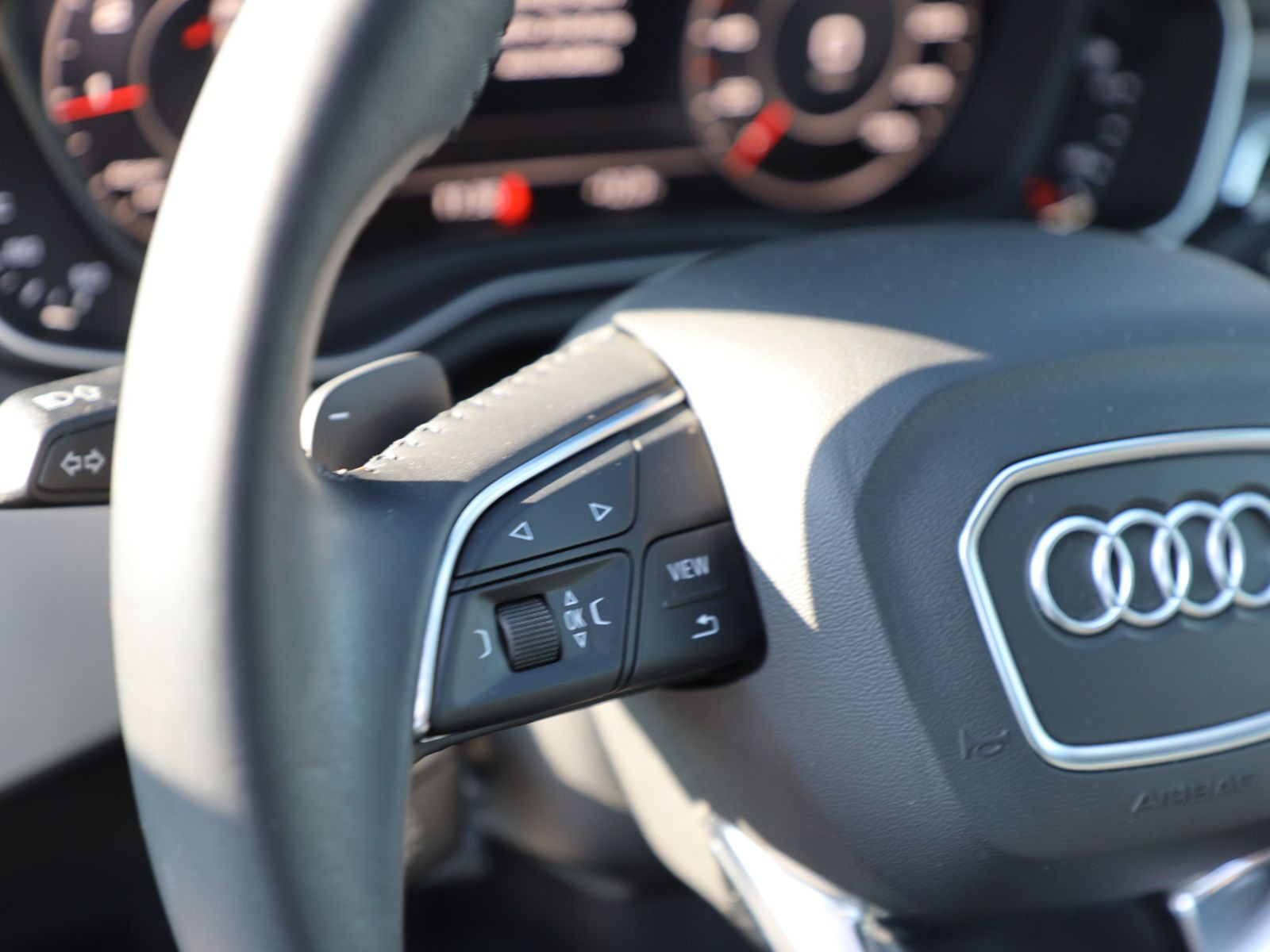 Audi A4 allroad 45TFSI qu Stronic Navi Xenon GRA EPH