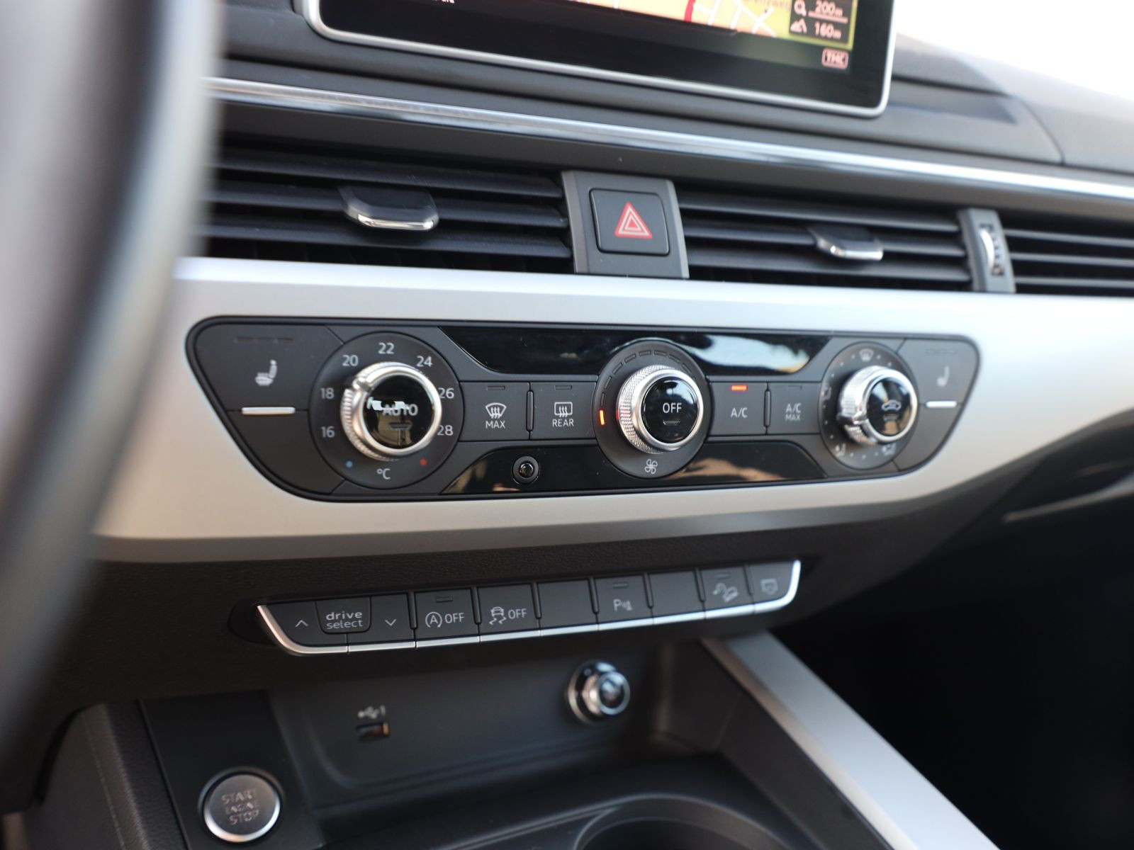 Audi A4 allroad 45TFSI qu Stronic Navi Xenon GRA EPH