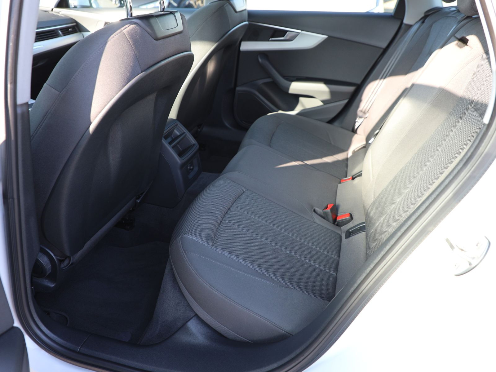 Audi A4 allroad 45TFSI qu Stronic Navi Xenon GRA EPH