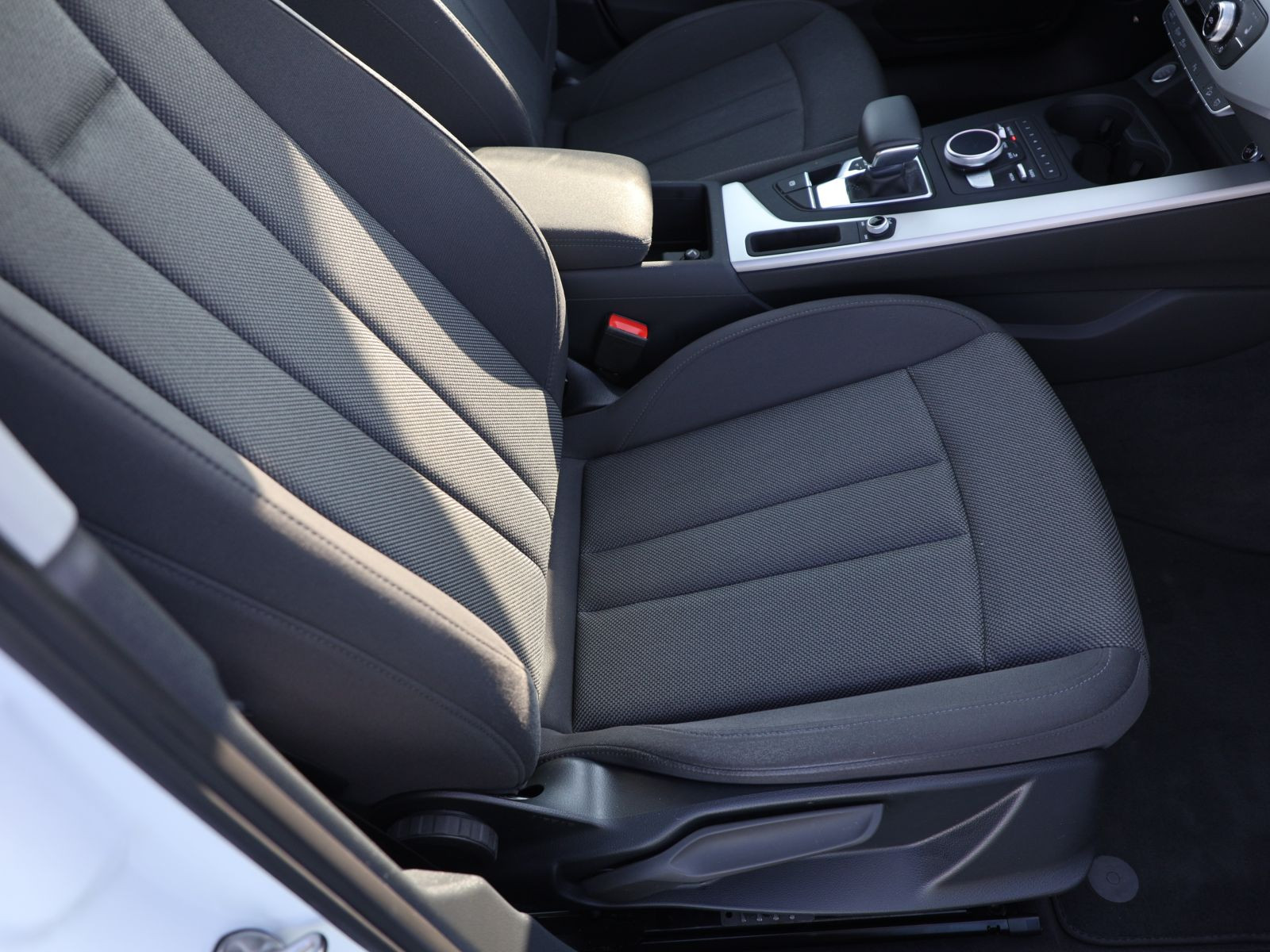 Audi A4 allroad 45TFSI qu Stronic Navi Xenon GRA EPH