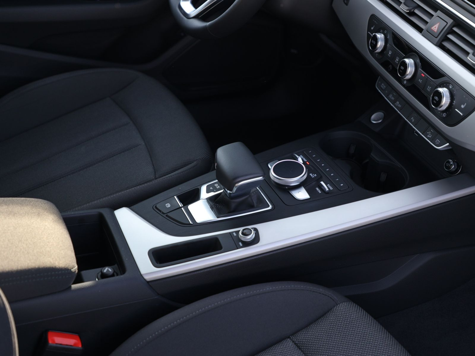 Audi A4 allroad 45TFSI qu Stronic Navi Xenon GRA EPH